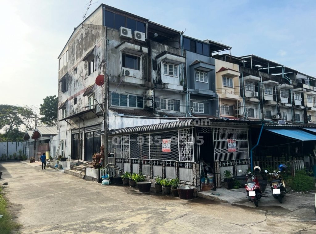 หมู่บ้านเสนาวิลล่า 84